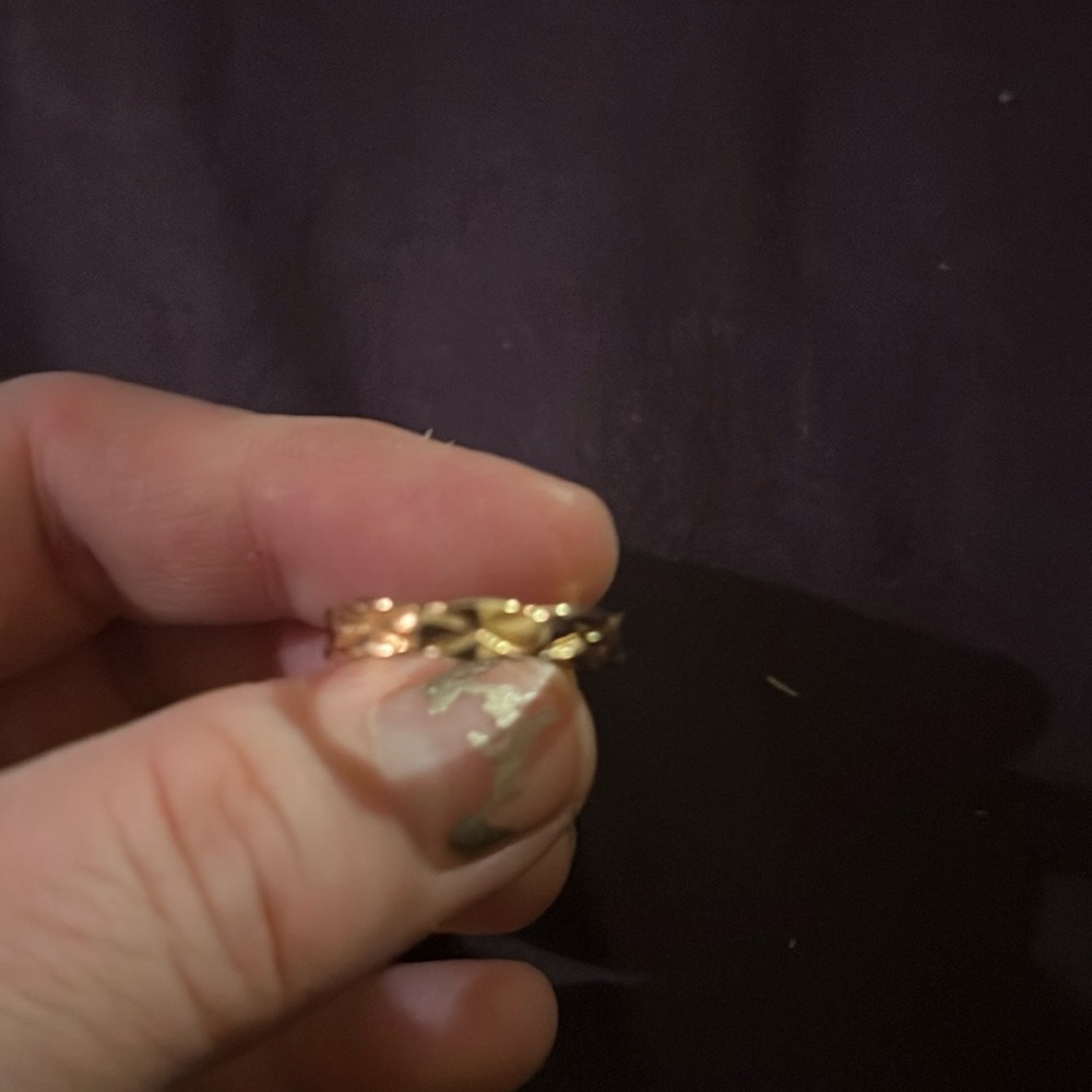 Gold band